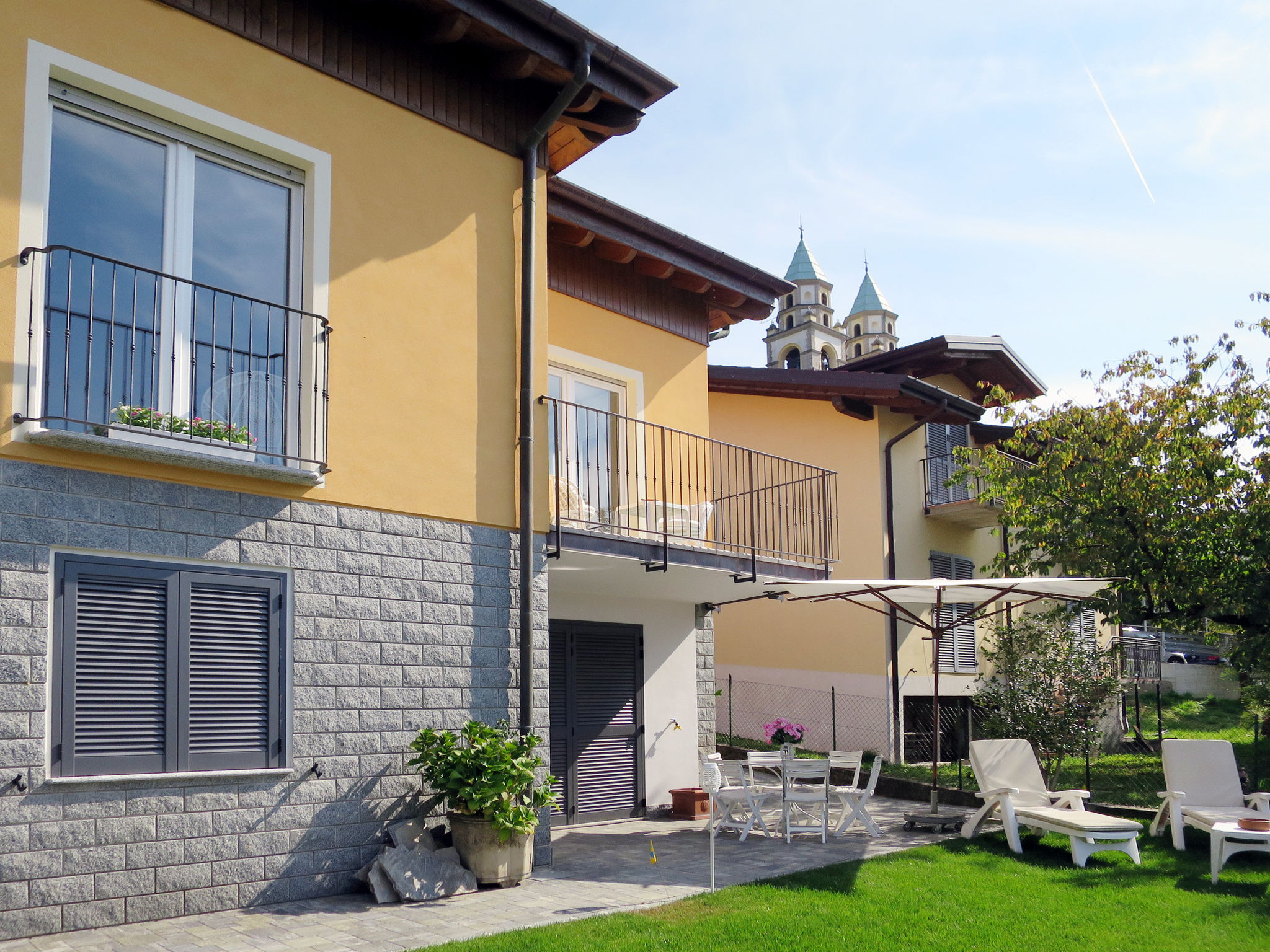 Anna Accommodation in Luino