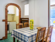 Appartement al Lago: direct aan het water van Lago Maggiore bij Cannobio - thumbnail 5