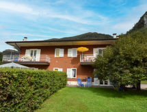 Villa Laura: Comfortabel appartement aan Lago d'Idro met tuin en bergzicht - thumbnail 1