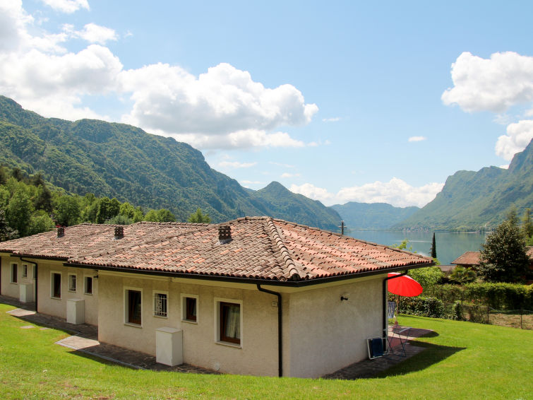 Aan het strand: Vakantiehuis Villa Vesta aan het Lago d'Idro in Idromeer