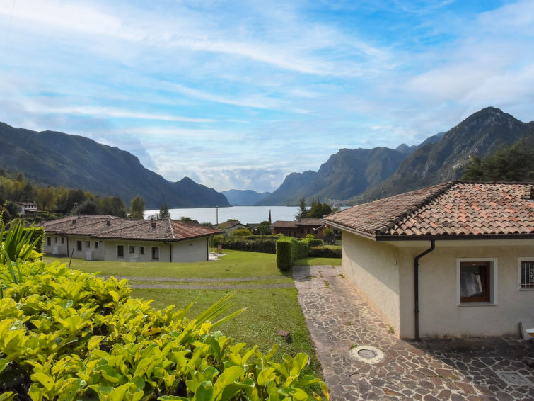 5-persoons vakantiehuis met meerzicht aan het strand van Lago d'Idro in Idromeer