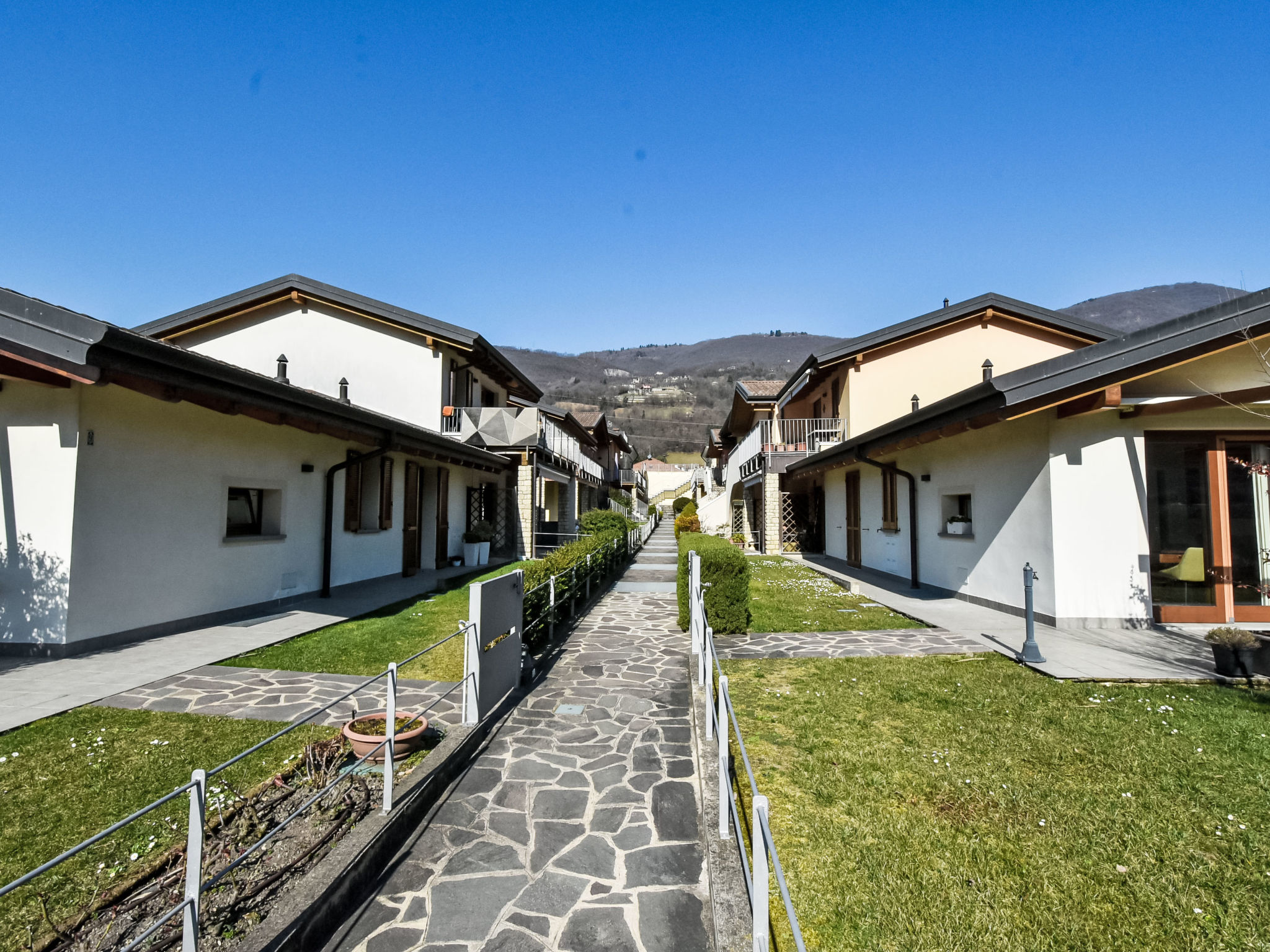 Luxe appartement aan het Lago di Edine voor 6 personen - foto 37