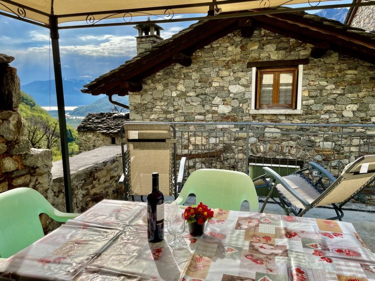 3-persoons vakantiehuis met meerzicht in Lago di Mezzola in Lago di Mezzola