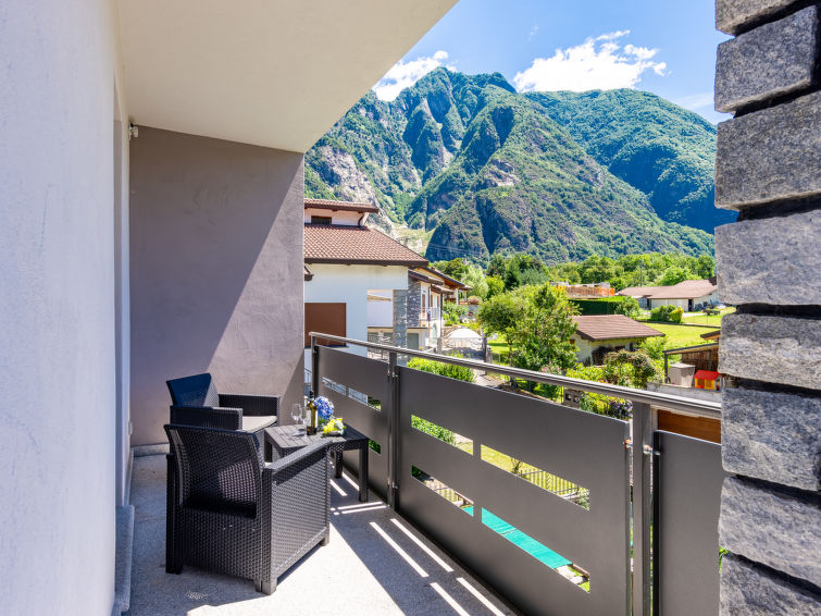 3-persoons appartement Angelica in het centrum van Lago di Mezzola in Lago di Mezzola