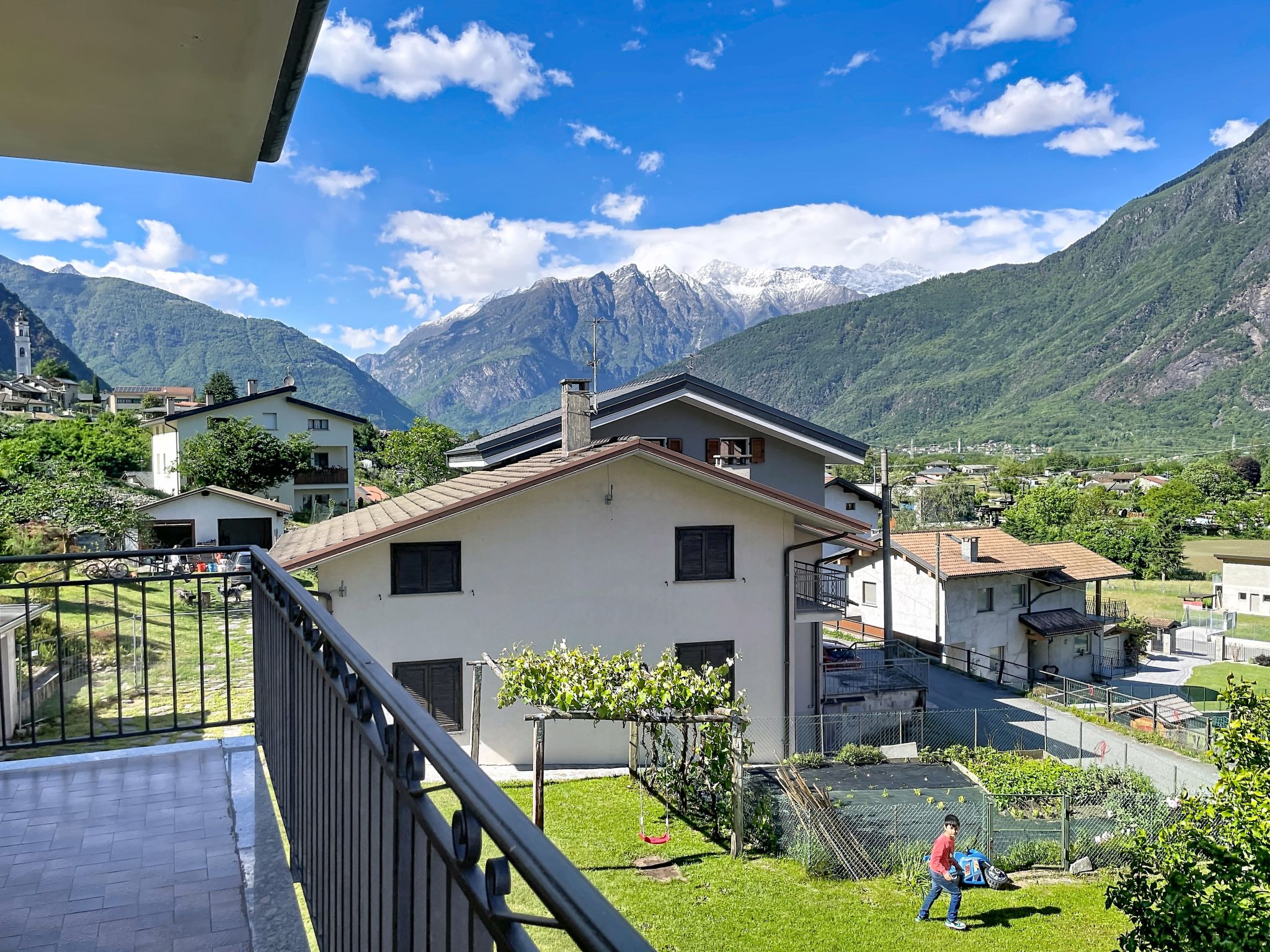 Family Home - Buiten