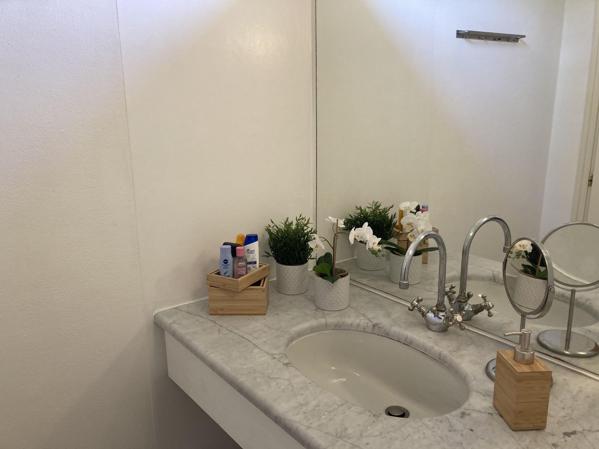 Chalet am See in Porto Ceresio-Binnen