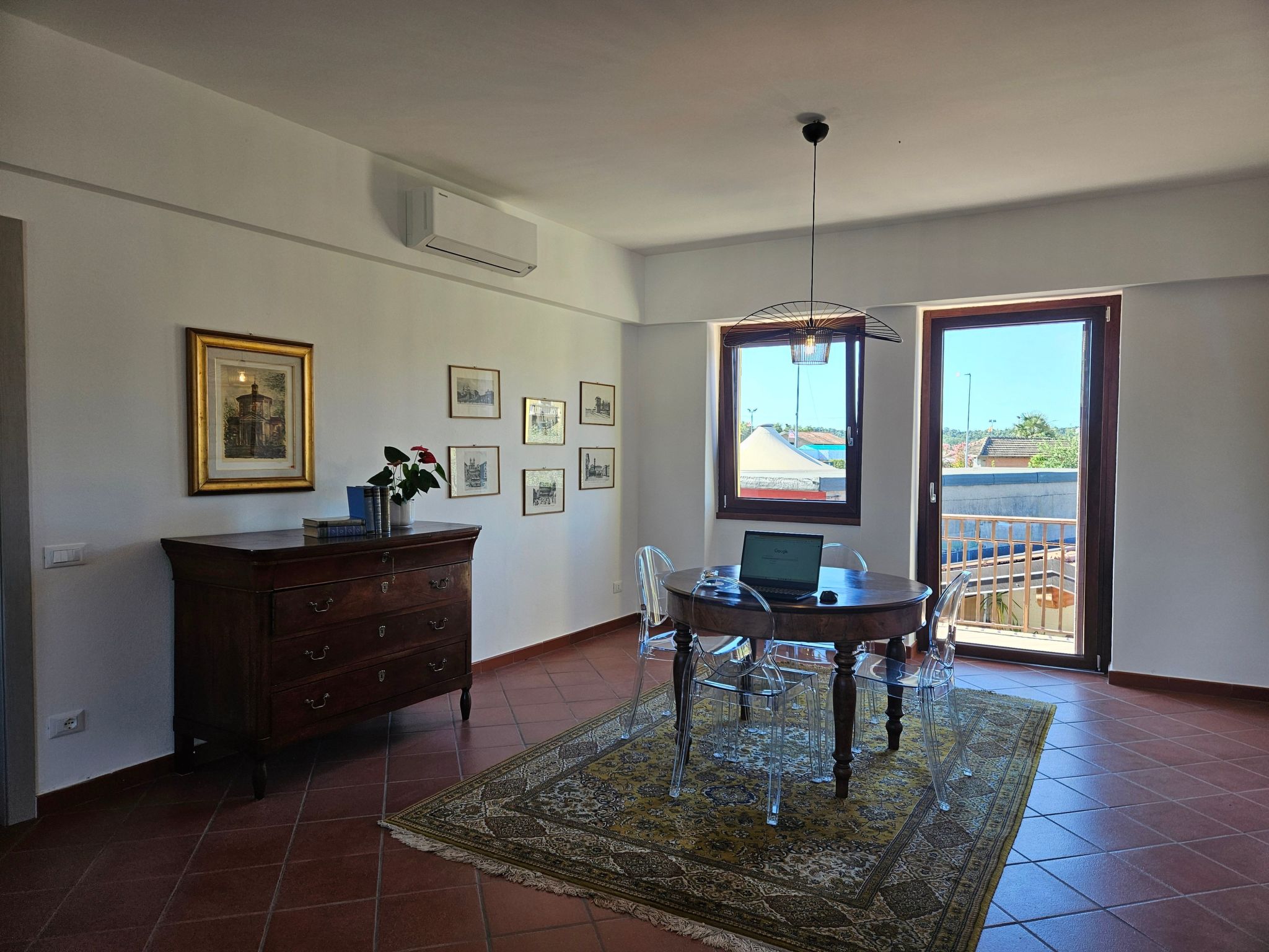 Zwischen Seen und Hügeln in Pina by Holiday World-Drinnen