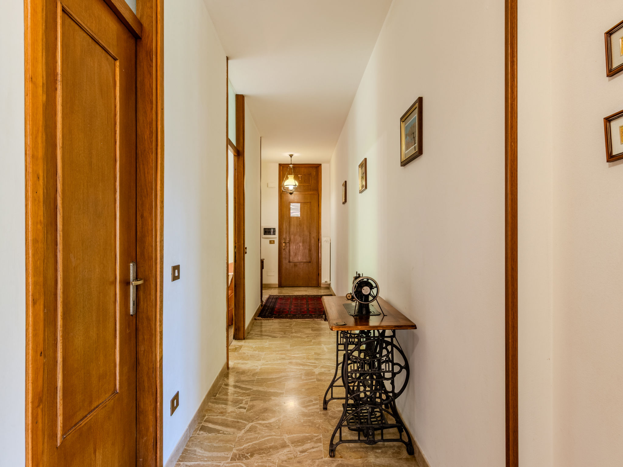 Sant'Agata - Inside