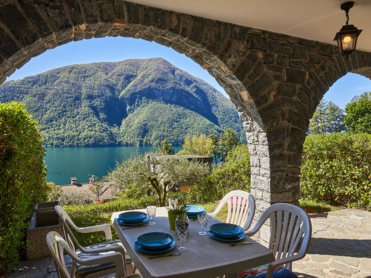 Search and Stay destination Cressogno, Lombardia - Italy from AU$ 219. Poggio degli Ulivi