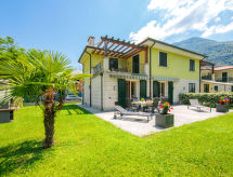 Deluxe Apartment Village