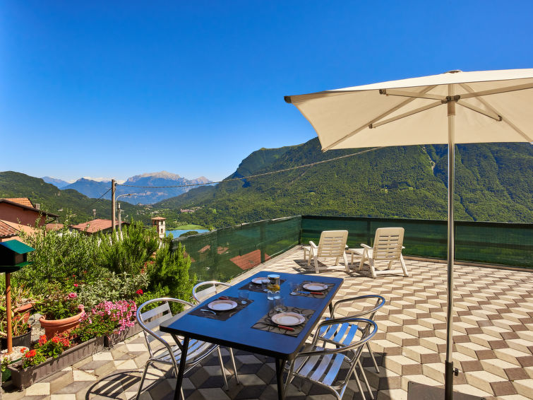 Porlezza accommodation cottages for rent in Porlezza apartments to rent in Porlezza holiday homes to rent in Porlezza