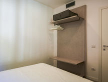 Apartment Cris House