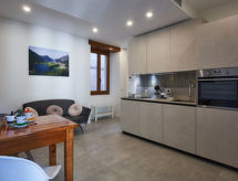 Apartment Cris House