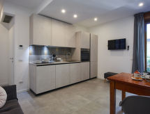Apartment Cris House