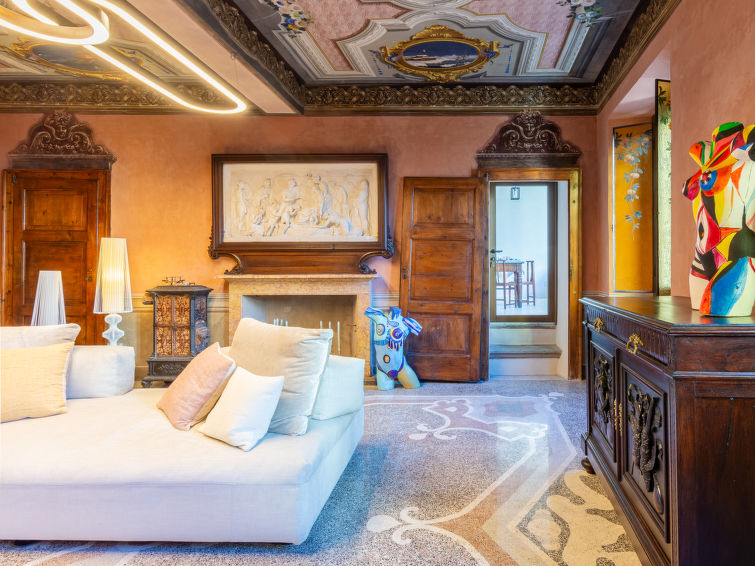 Ruim historisch appartement La Loggia in Osteno voor 6 personen in Osteno