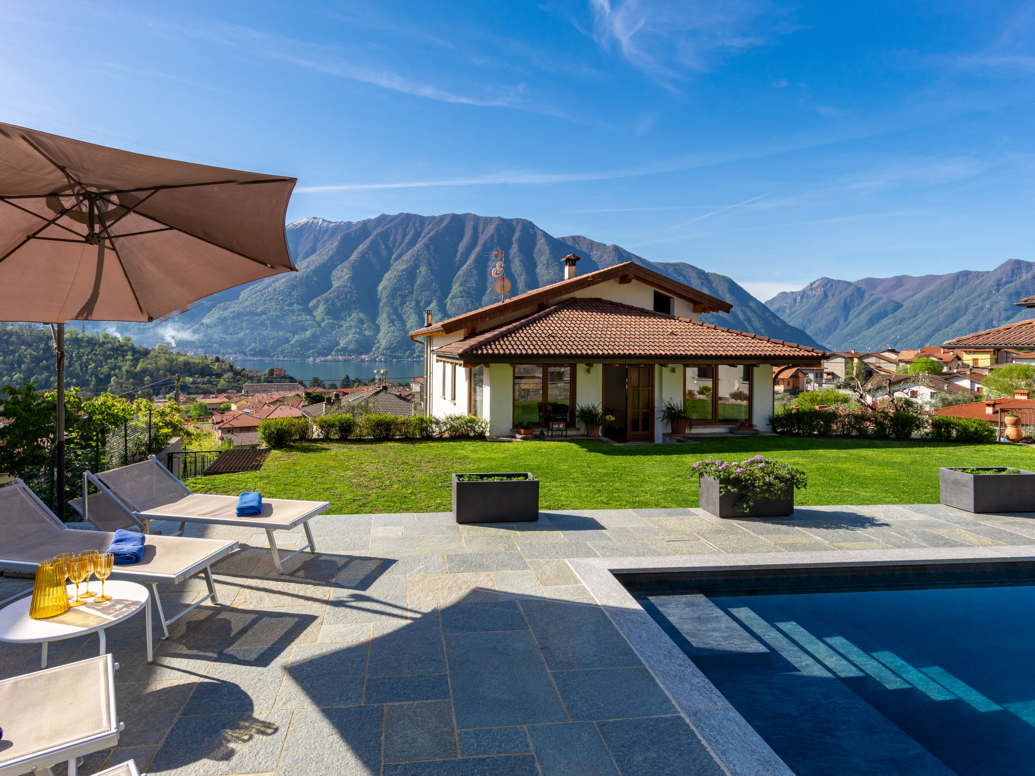 Lenno accommodation cottages for rent in Lenno apartments to rent in Lenno holiday homes to rent in Lenno