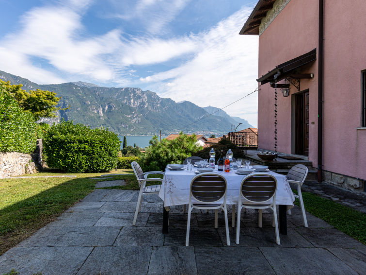 Search and Stay destination Bellagio, Lombardia - Italy from AU$ 566. Vittoria