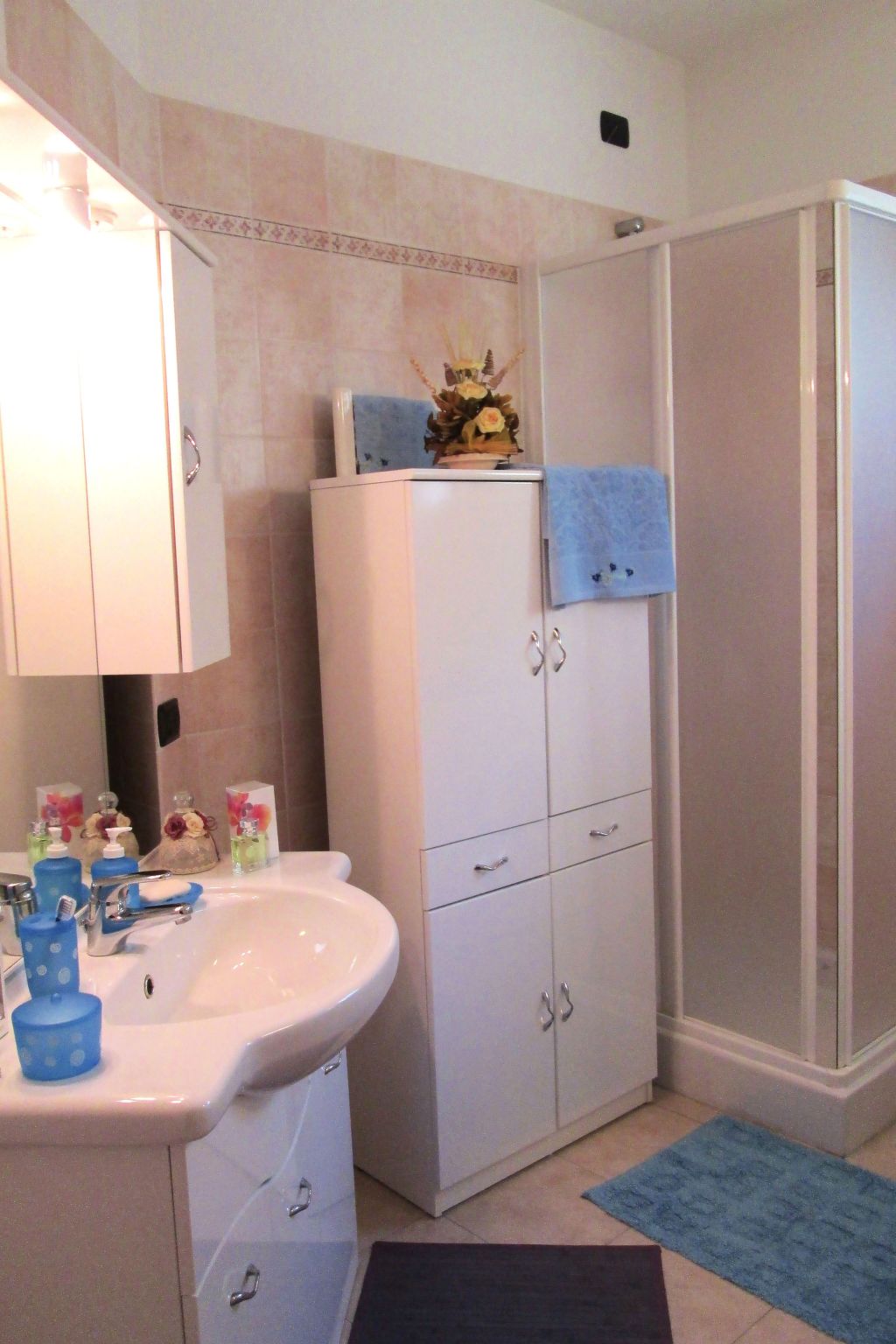 Photo of CasaKatty Zwei-Zimmer-Wohnung mit Balkon mit Seeblick