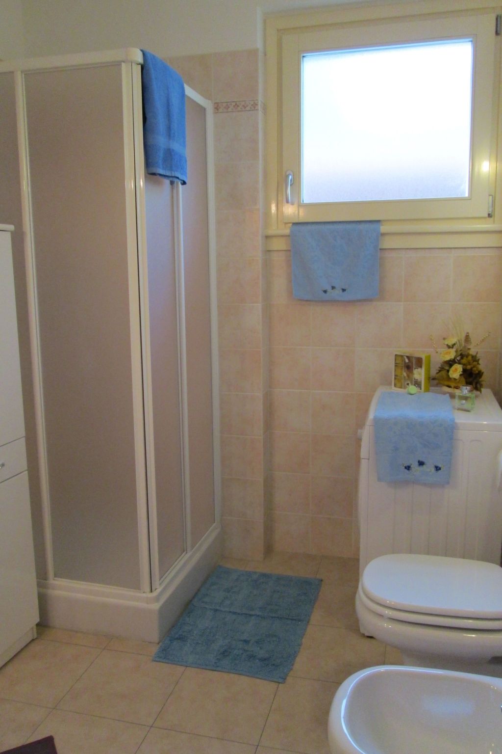 Photo of CasaKatty Zwei-Zimmer-Wohnung mit Balkon mit Seeblick