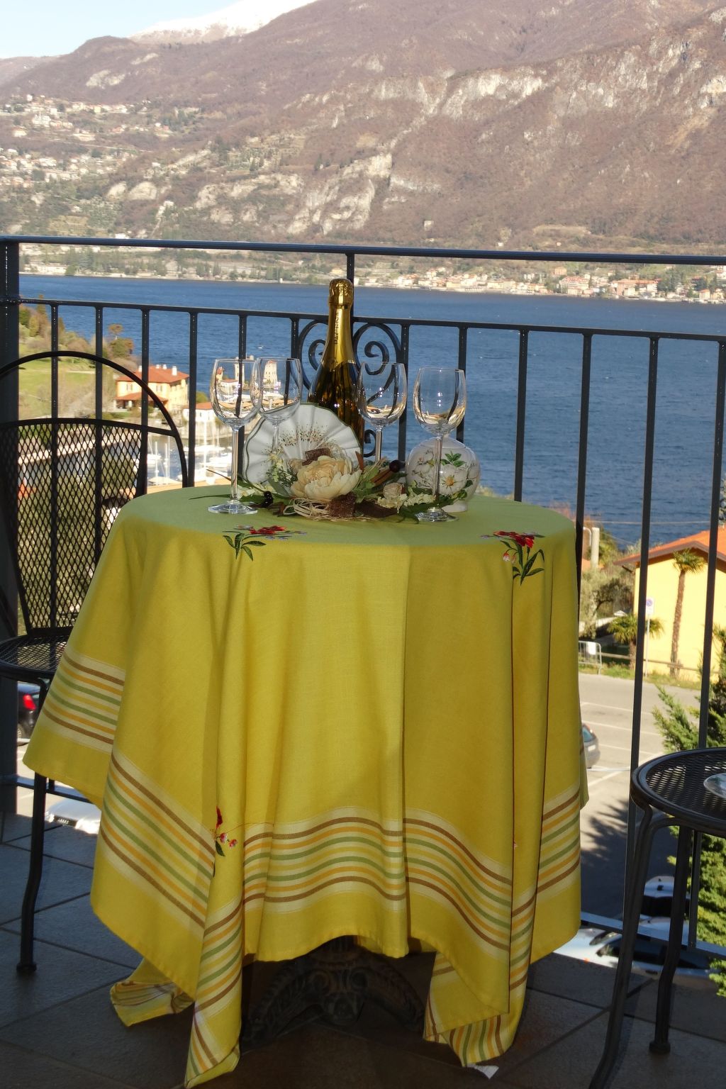 Photo of CasaKatty Zwei-Zimmer-Wohnung mit Balkon mit Seeblick