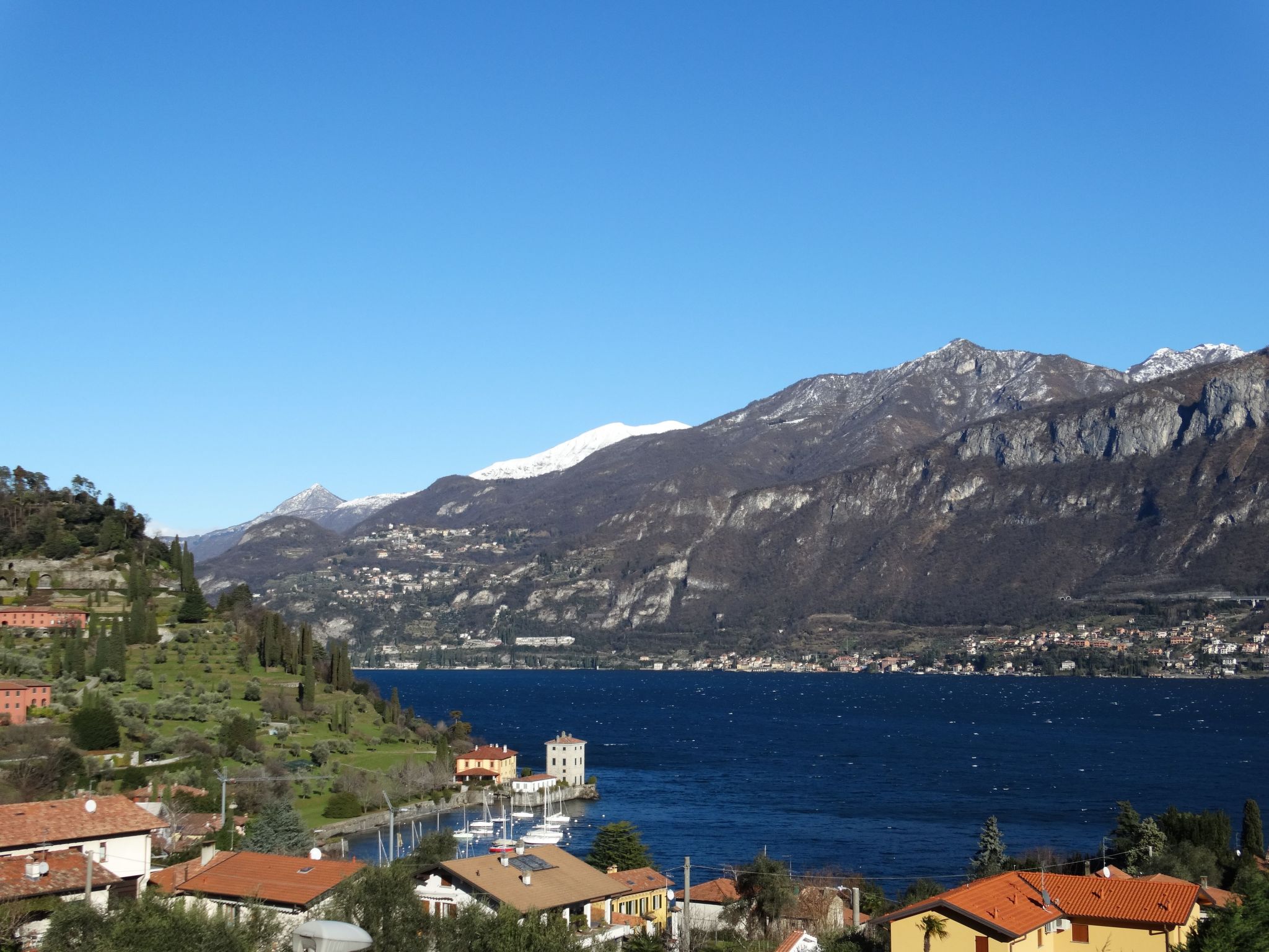 Photo of CasaKatty Zwei-Zimmer-Wohnung mit Balkon mit Seeblick
