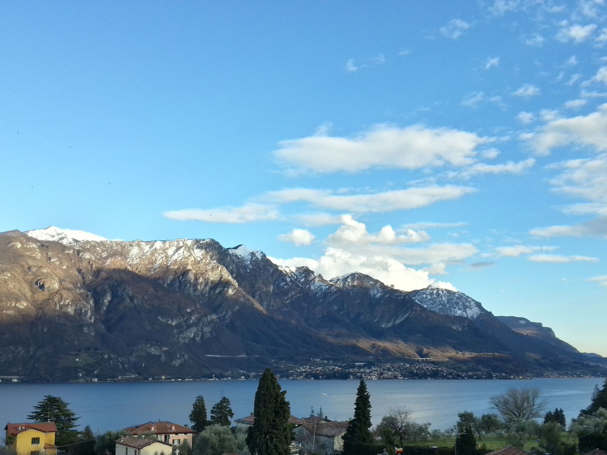 Photo of CasaKatty Zwei-Zimmer-Wohnung mit Balkon mit Seeblick