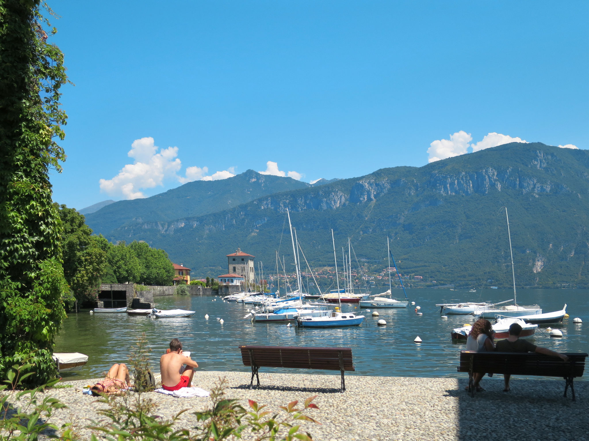 Photo of CasaKatty Zwei-Zimmer-Wohnung mit Balkon mit Seeblick