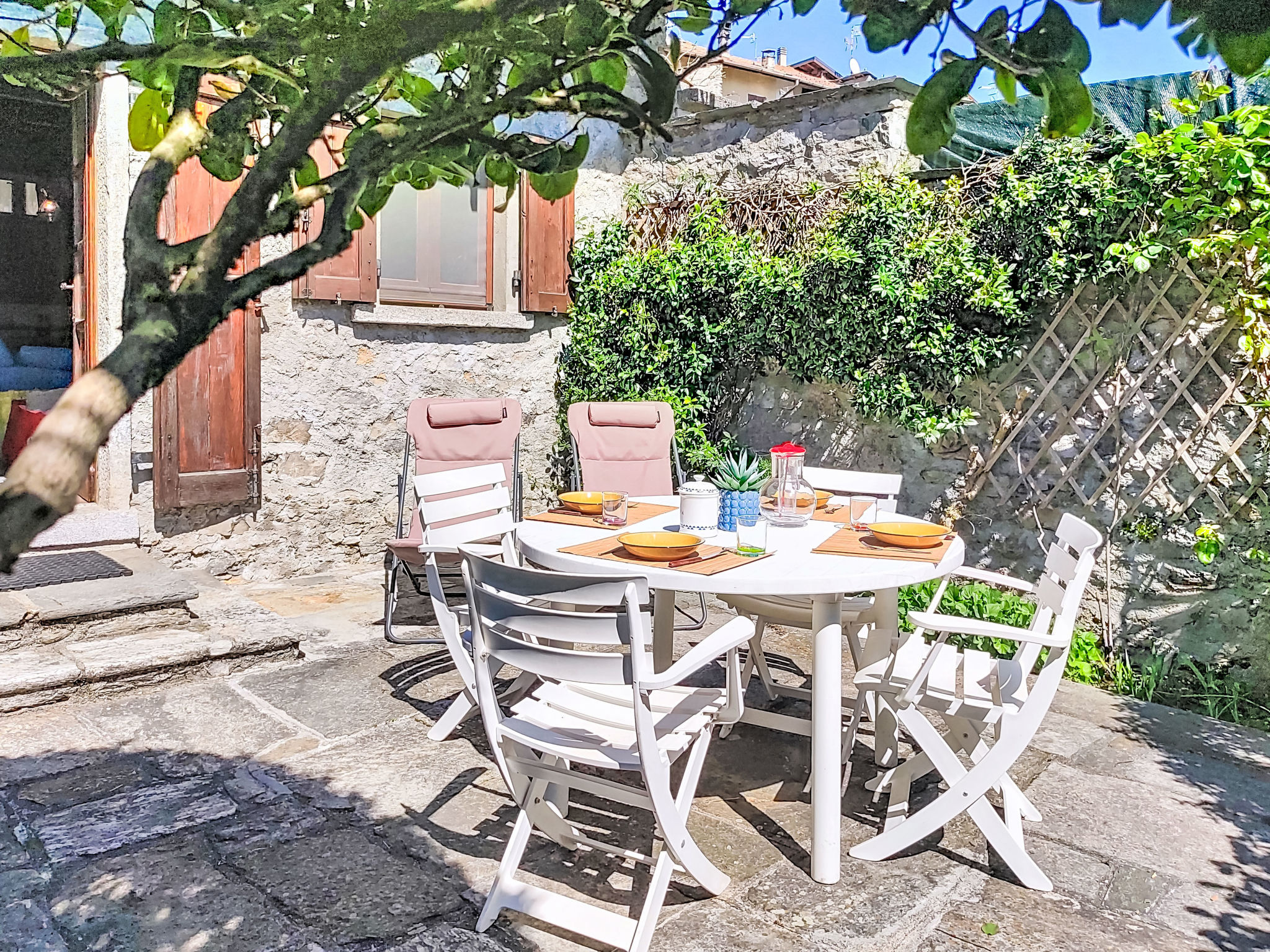 Casa Fujada - Outside