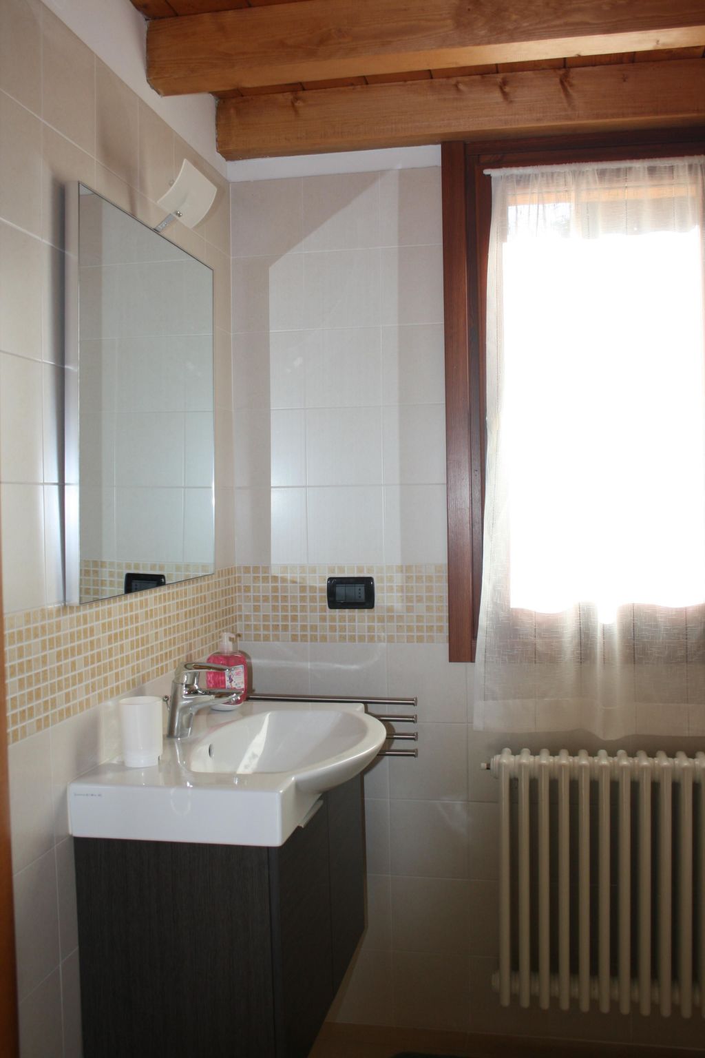 Mit Gemeinschaftspool-Binnen