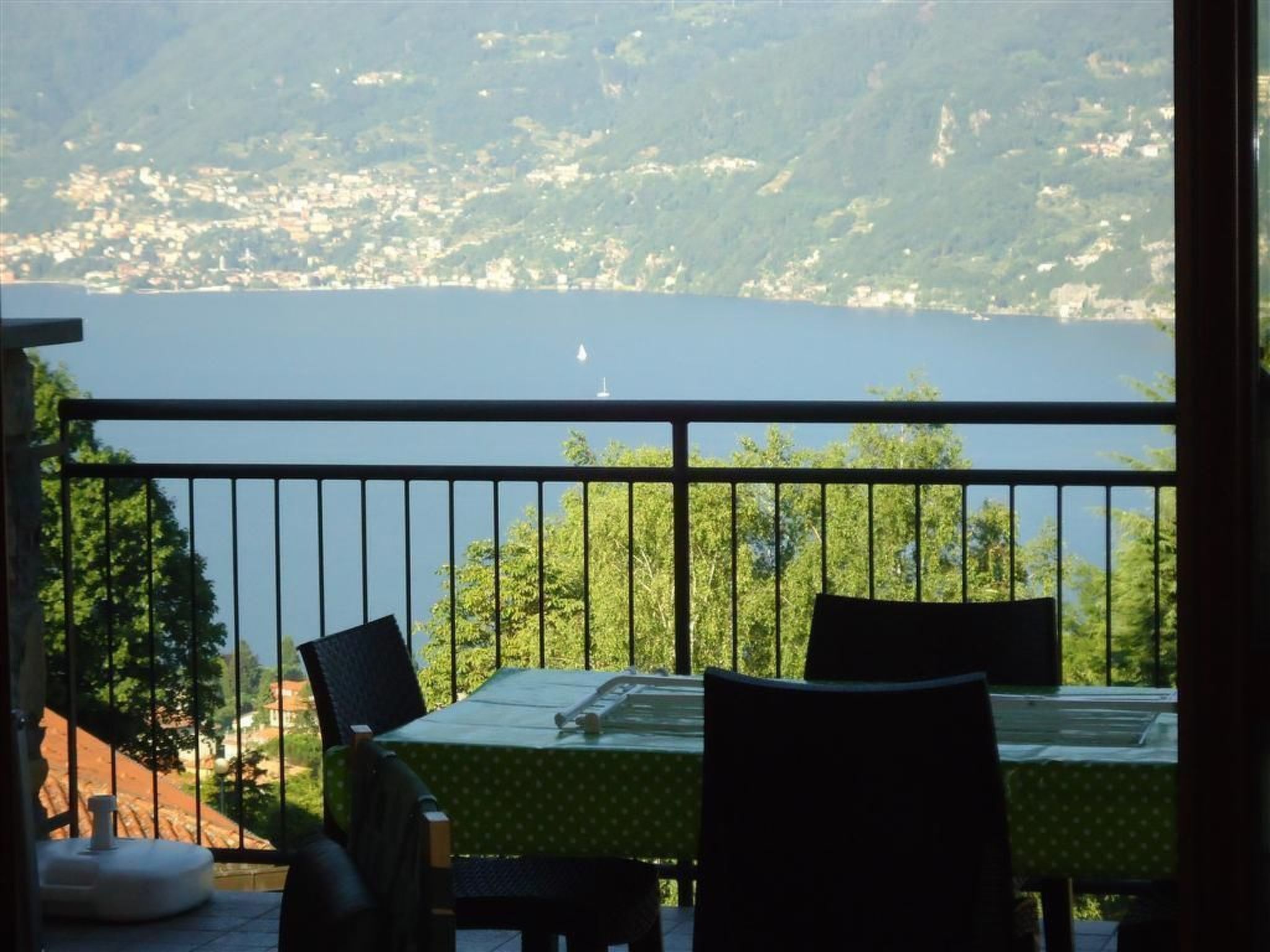 Mit Gemeinschaftspool-Binnen