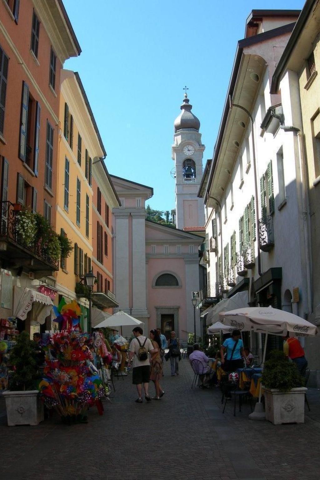 Mit Gemeinschaftspool-Binnen