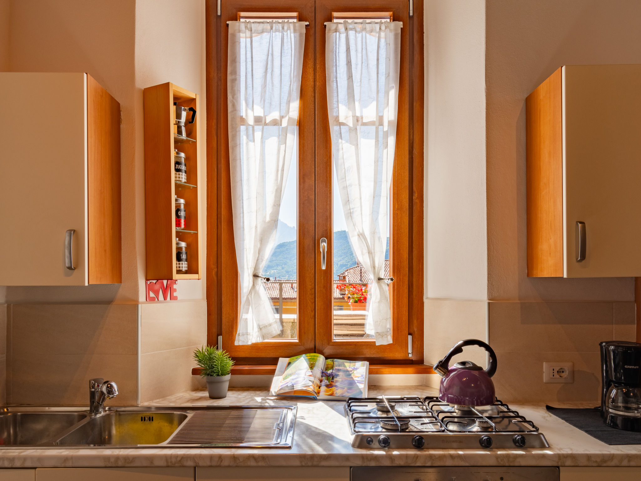 Appartement Apartment Vista Brentano – Cuisine et coin repas, photo 12 sur 61