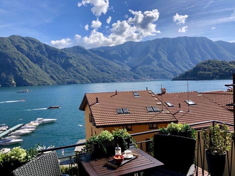 Search and Stay destination Azzano, Lombardia - Italy from AU$ 230. Magnolia