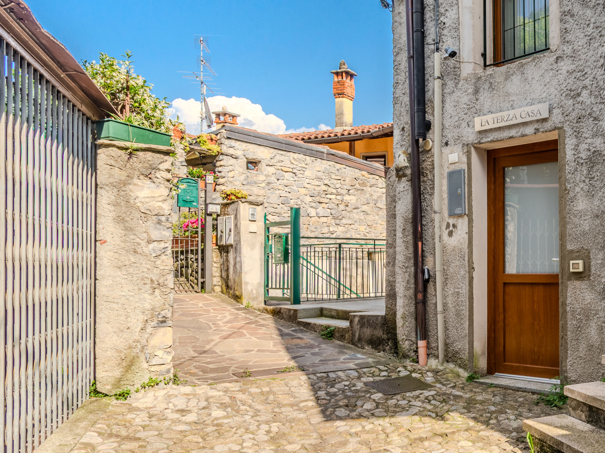 La Terza Casa - Outside