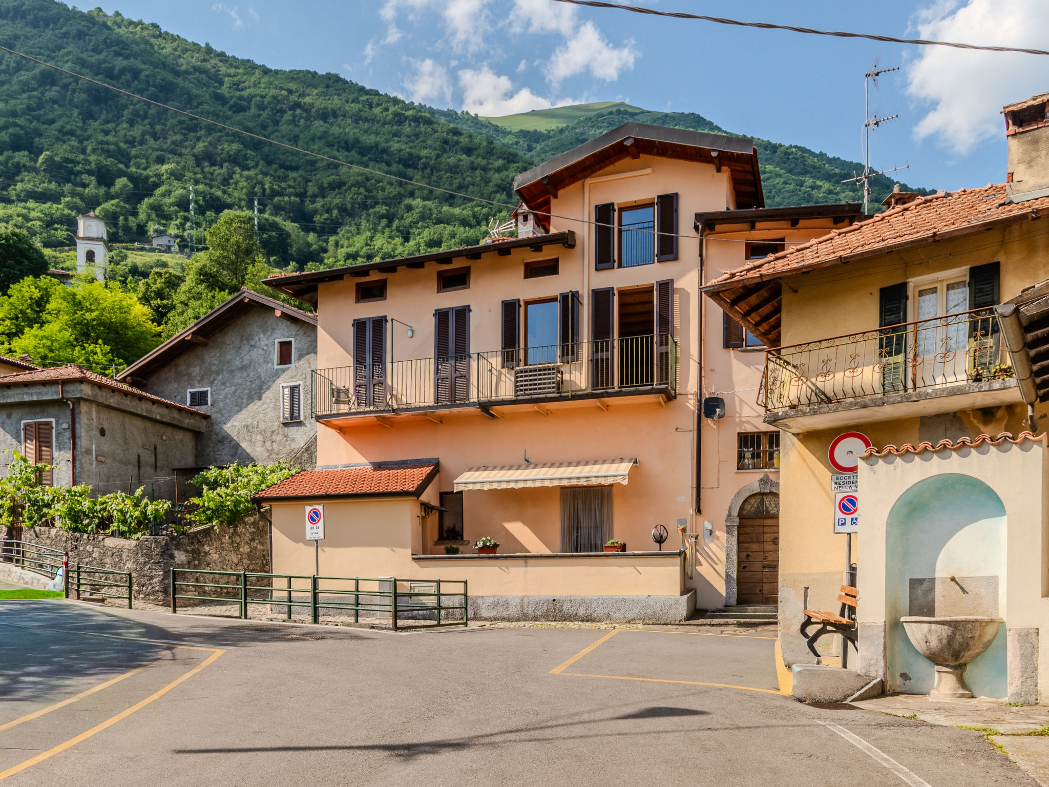 La Terza Casa - Outside