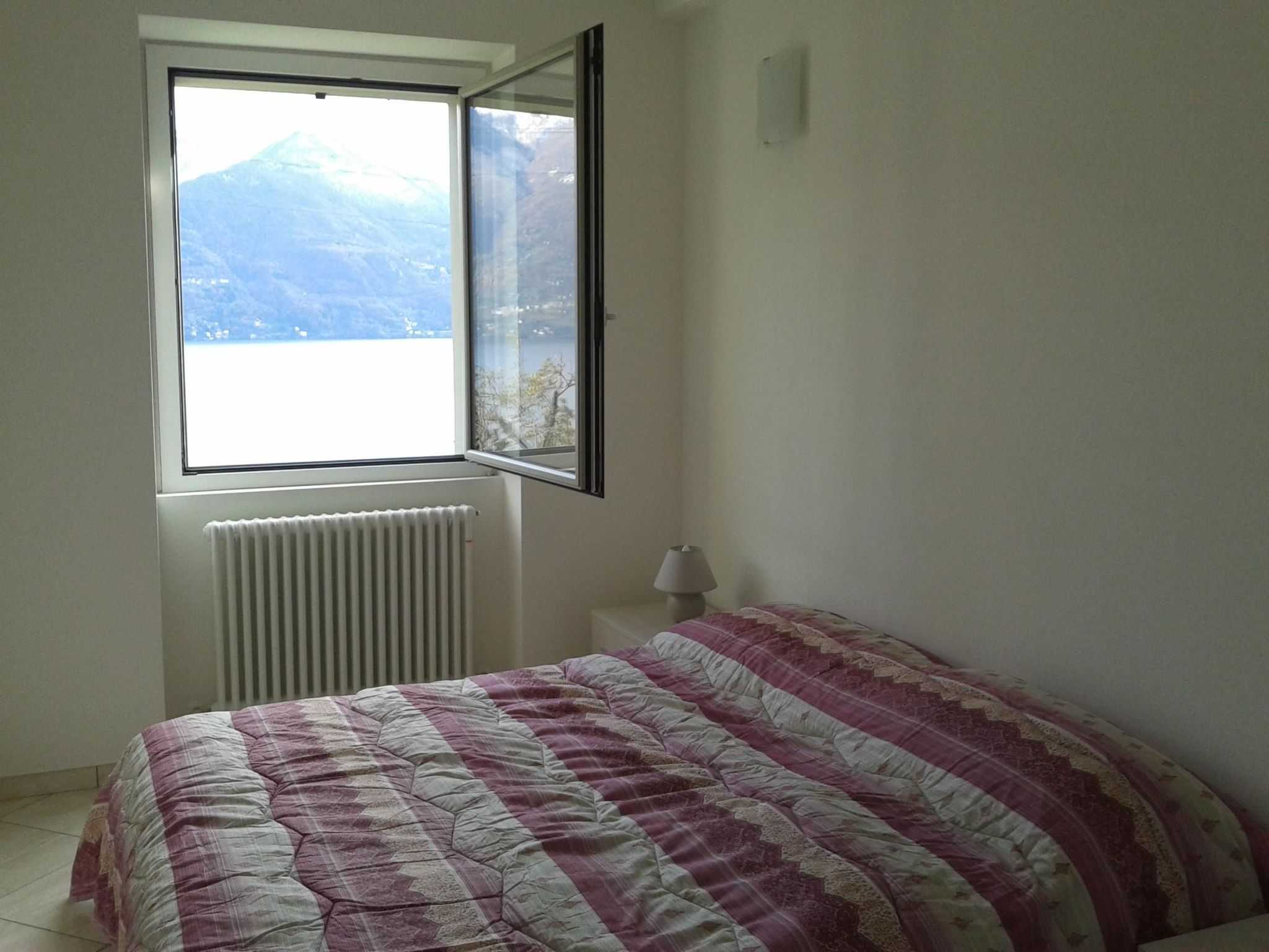 Mit Terrasse und tollem See- und Bergblick-Inside