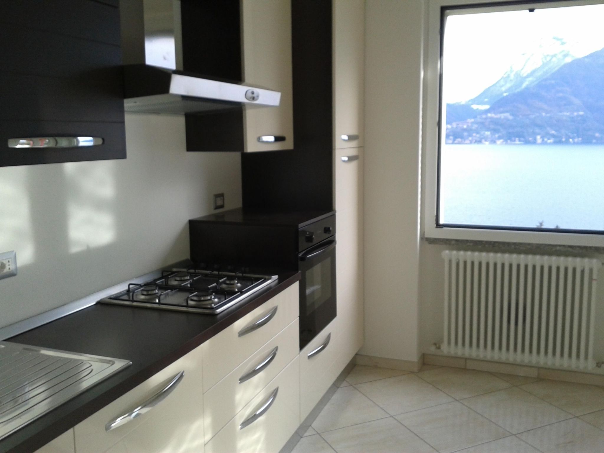 Mit Terrasse und tollem See- und Bergblick-Inside