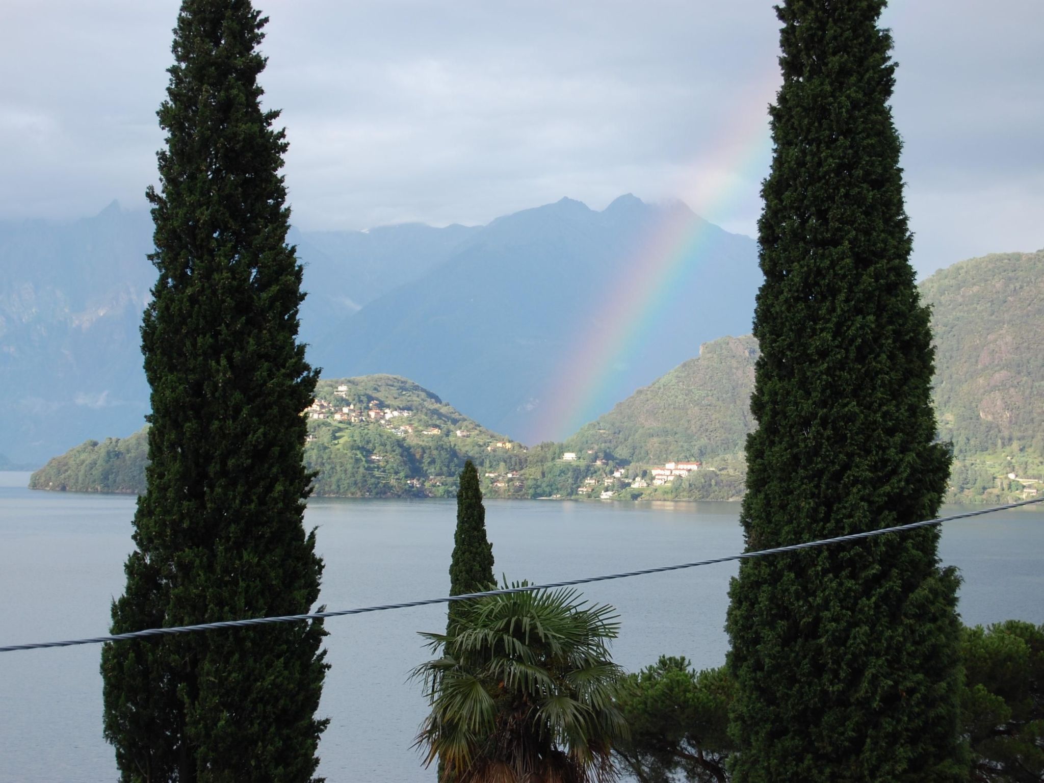 Wohnung Annetta mit Sicht auf See und Berge-Inside