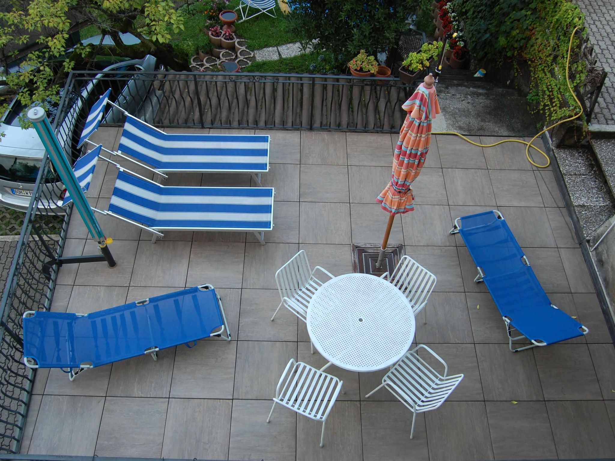 Wohnung Annetta mit Sicht auf See und Berge-Inside