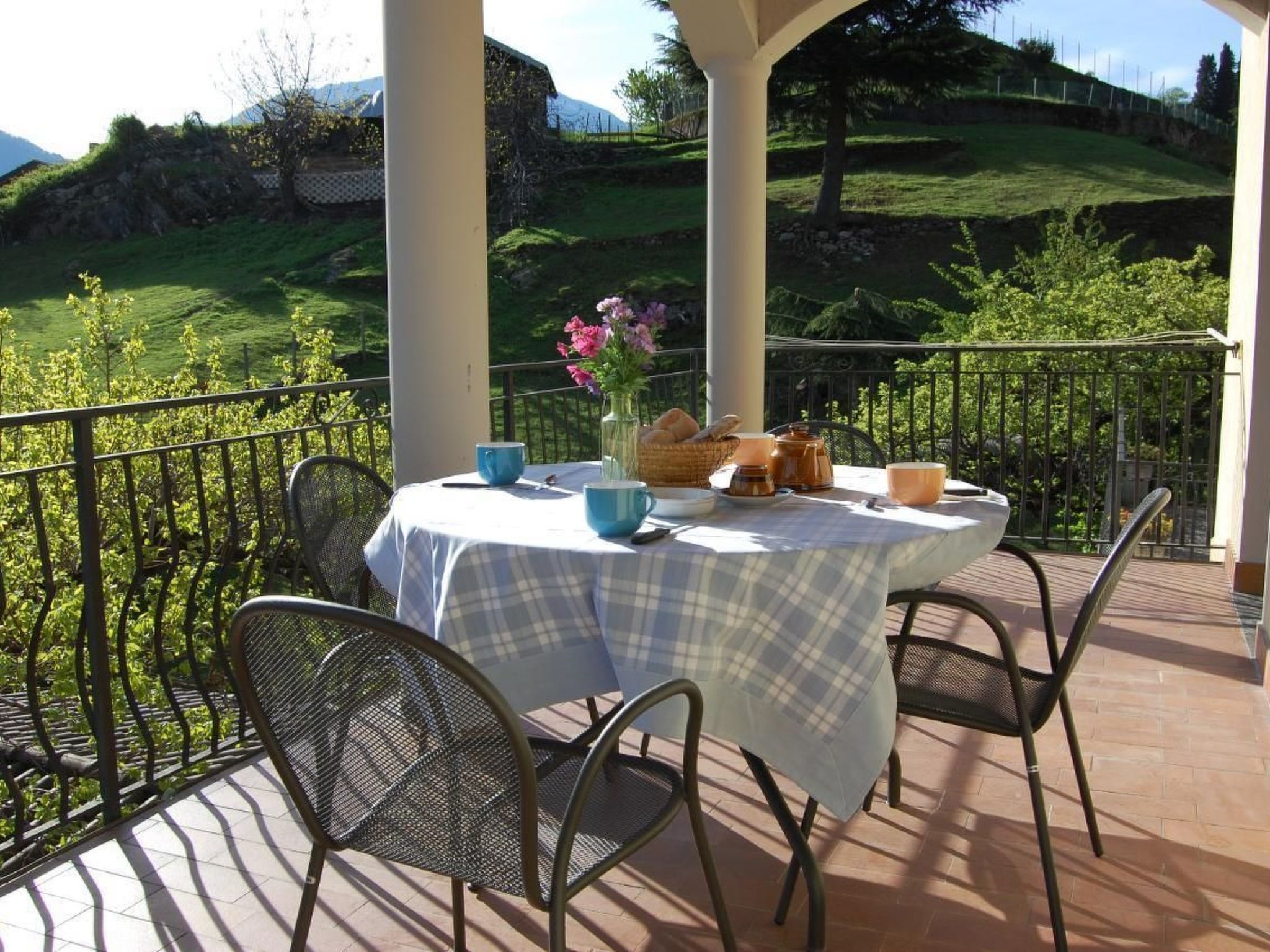 Photo of Wohnung Annetta mit Sicht auf See und Berge 75 m²