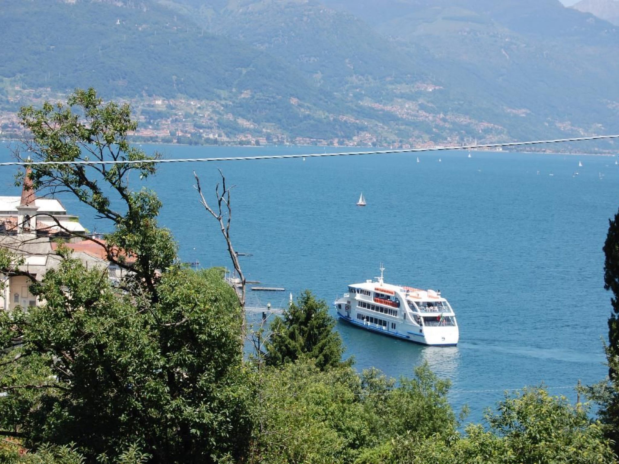 Photo of Wohnung Annetta mit Sicht auf See und Berge 75 m²