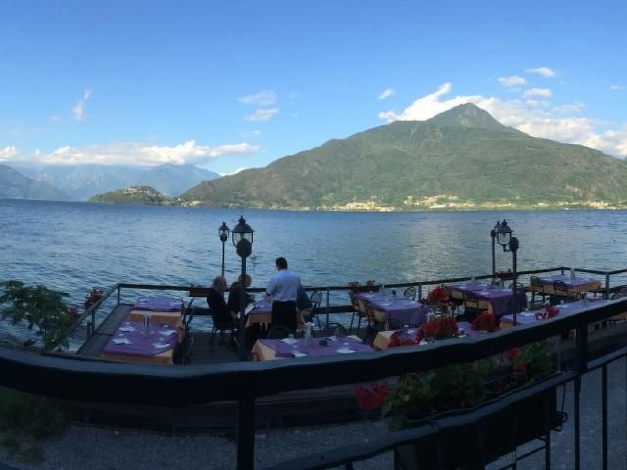 Photo of Wohnung Annetta mit Sicht auf See und Berge 75 m²