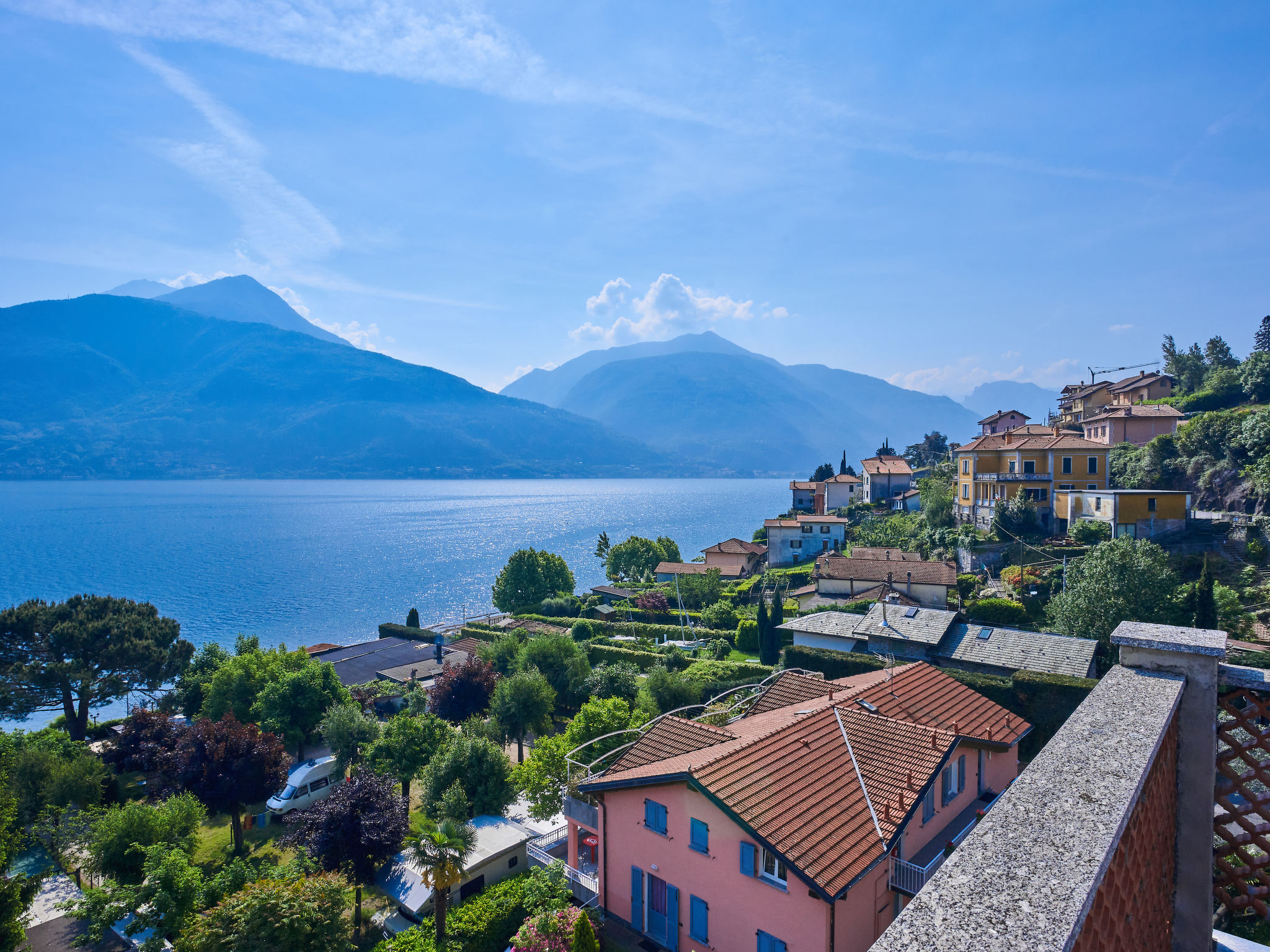 Photo of Wohnung Annetta mit Sicht auf See und Berge 75 m²