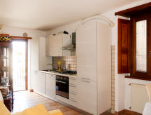 Rustiek appartement Ludovica in Dongo, 1 km van het Comomeer - thumbnail 3