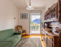 Rustiek appartement aan het Comomeer met tuin, op 500 meter van het strand - thumbnail 6