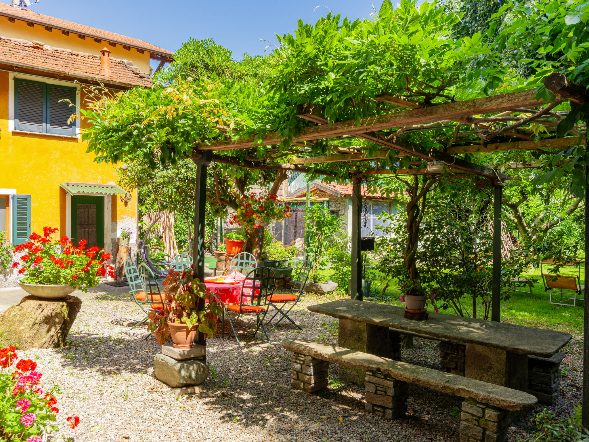 Ferienhaus mit umzäuntem Garten in Dongo (Italien) und 1 Hund erlaubt