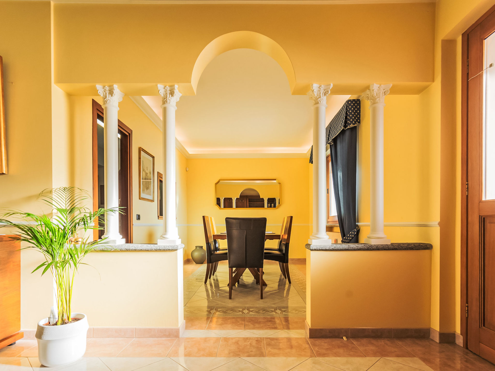 Casa Muschialli-Inside