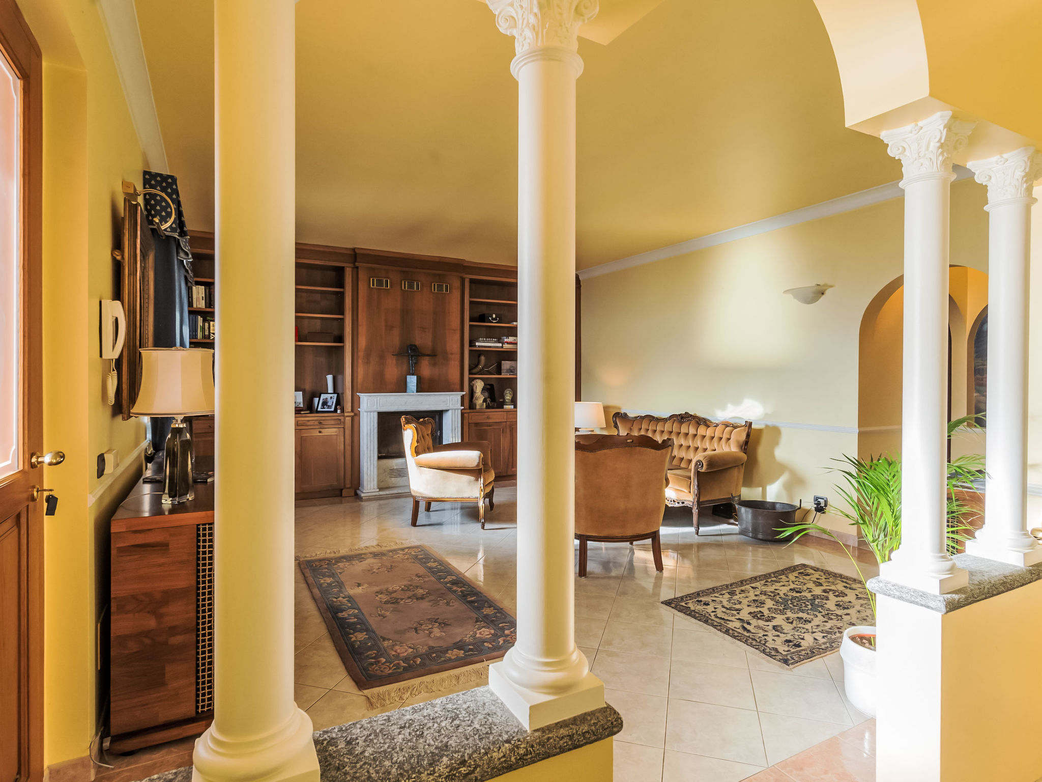 Casa Muschialli-Inside