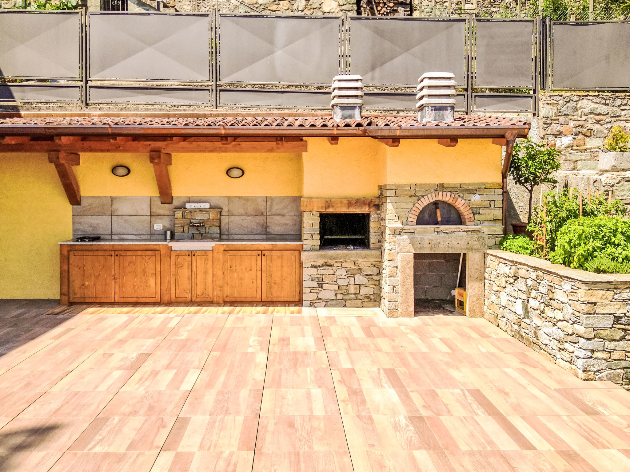 Casa Muschialli-Outside