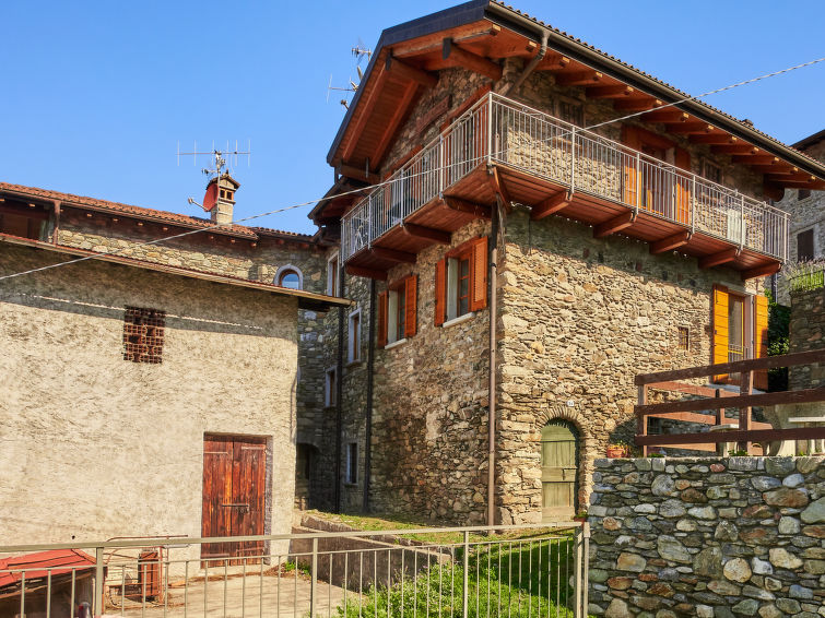 Search and Stay destination Peglio, Lombardia - Italy from AU$ 235. Antonia